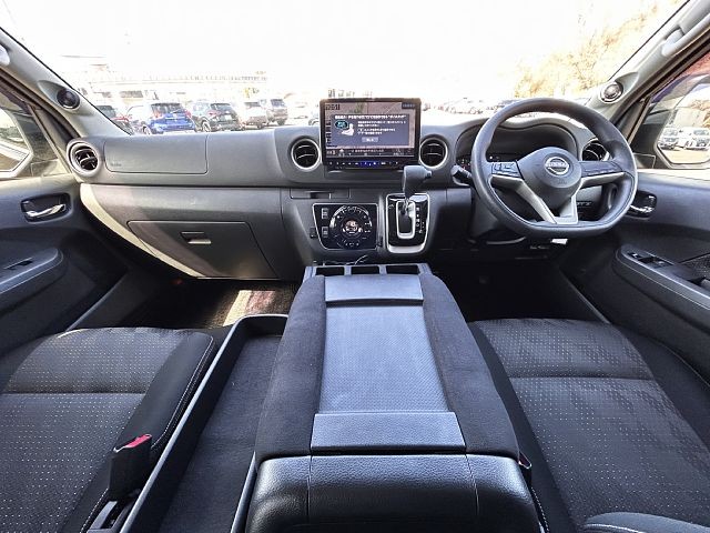 NISSAN CARAVAN (URVAN)