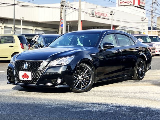 TOYOTA CROWN