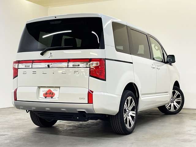 MITSUBISHI DELICA D5
