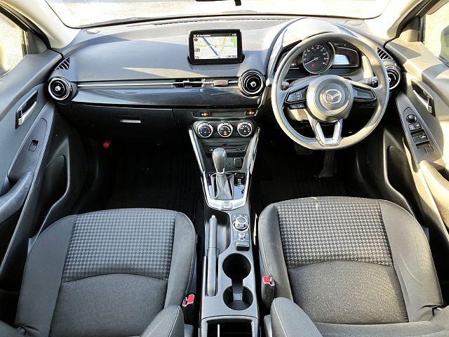 MAZDA DEMIO (MAZDA2)