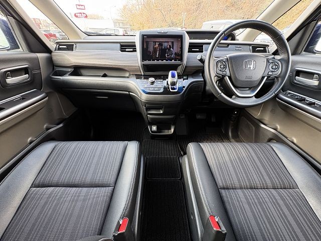HONDA FREED HYBIRD