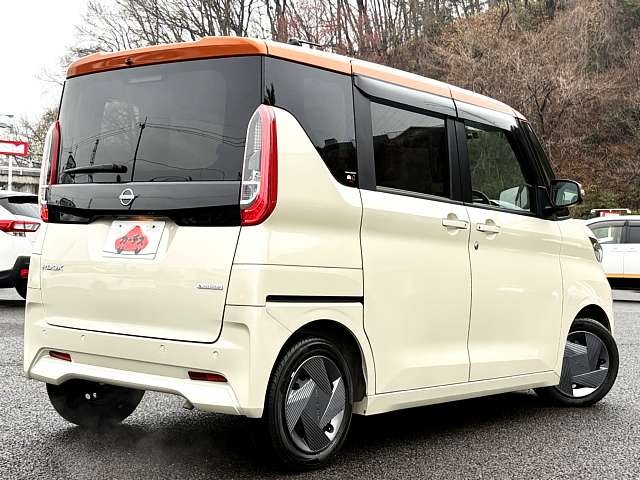 NISSAN ROOX
