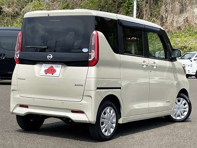 NISSAN ROOX