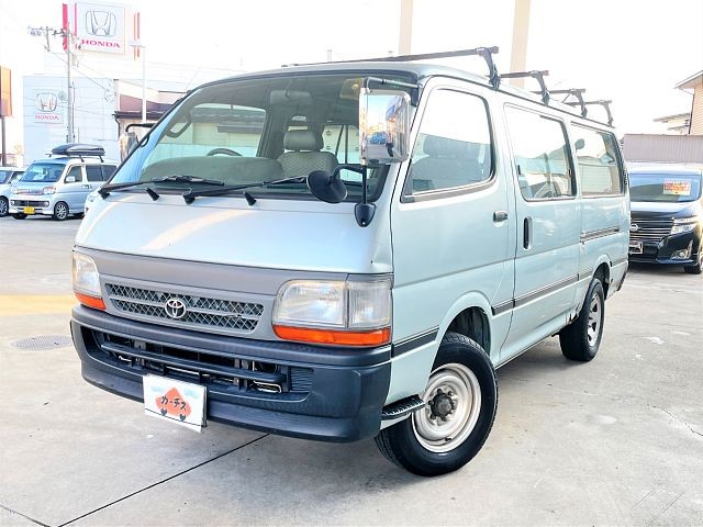 TOYOTA HIACE VAN