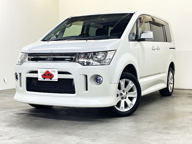 MITSUBISHI DELICA D5