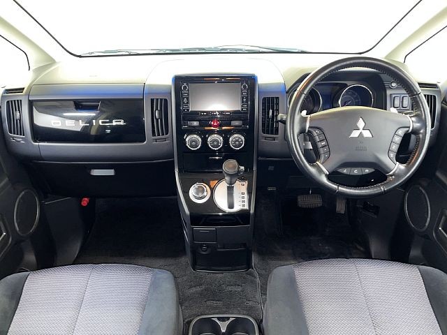 MITSUBISHI DELICA D5