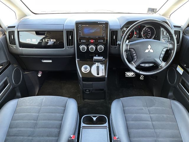MITSUBISHI DELICA D5