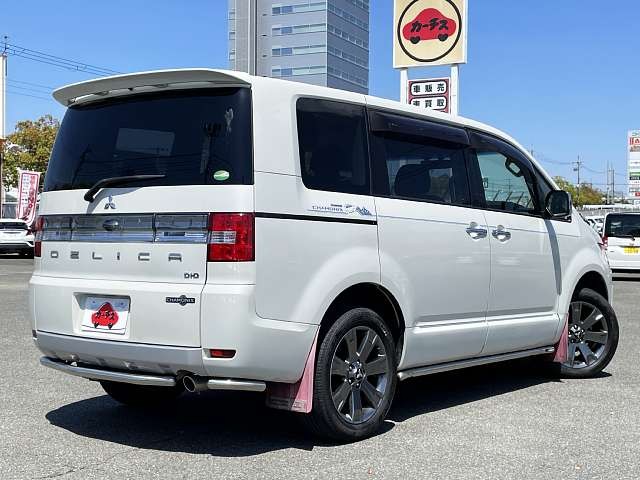 MITSUBISHI DELICA D5