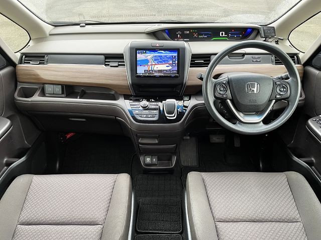 HONDA FREED HYBIRD