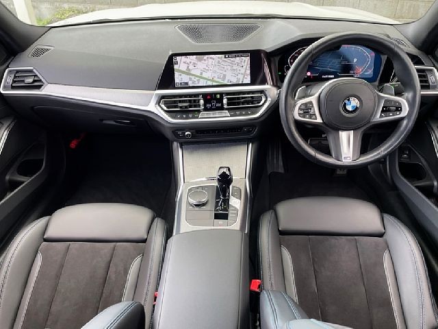 BMW 320i (3 SERIES)