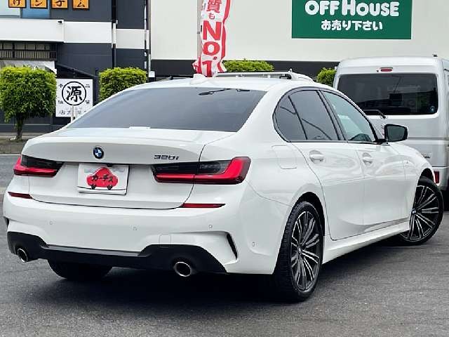 BMW 320i (3 SERIES)
