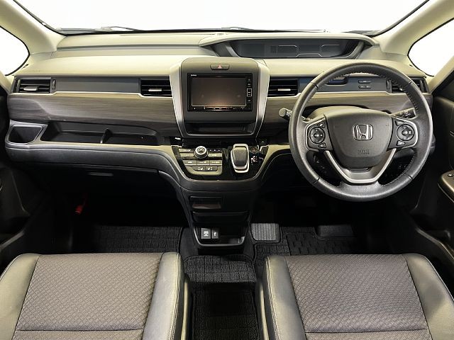HONDA FREED HYBIRD