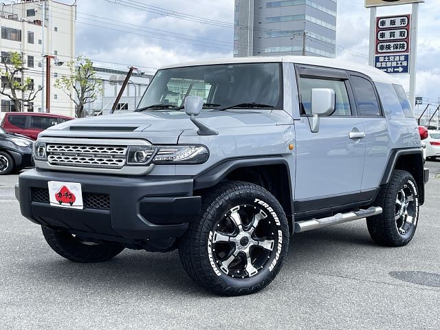 TOYOTA FJ CRUISER