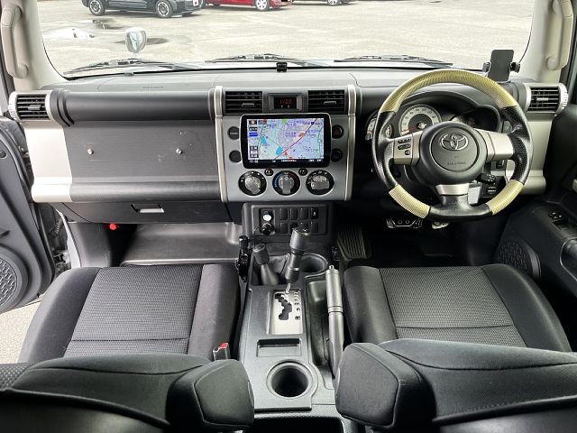 TOYOTA FJ CRUISER