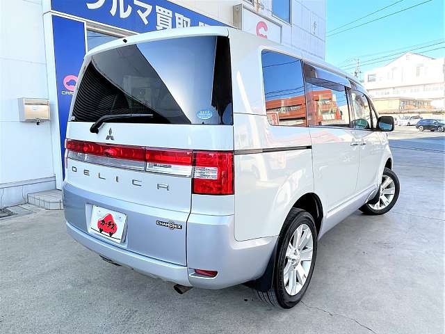 MITSUBISHI DELICA D5