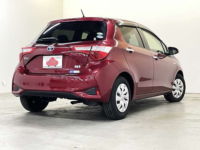 TOYOTA VITZ (YARIS)