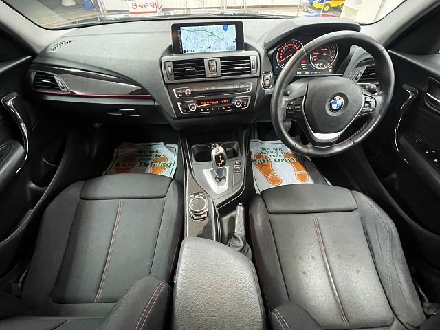 BMW 116i (1 SERIES)