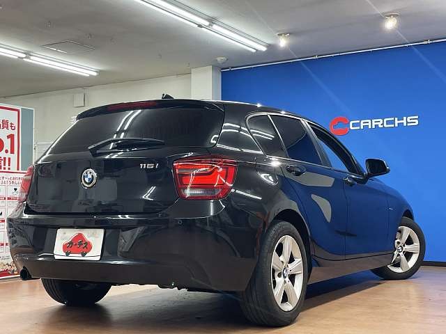 BMW 116i (1 SERIES)