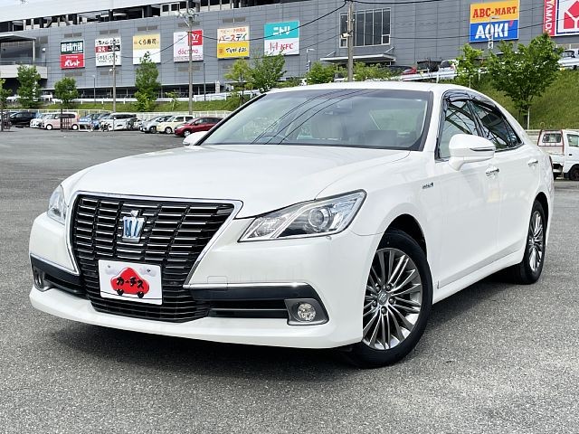 TOYOTA CROWN