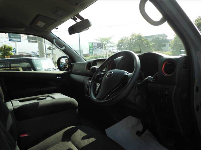 NISSAN NV350 CARAVAN VAN