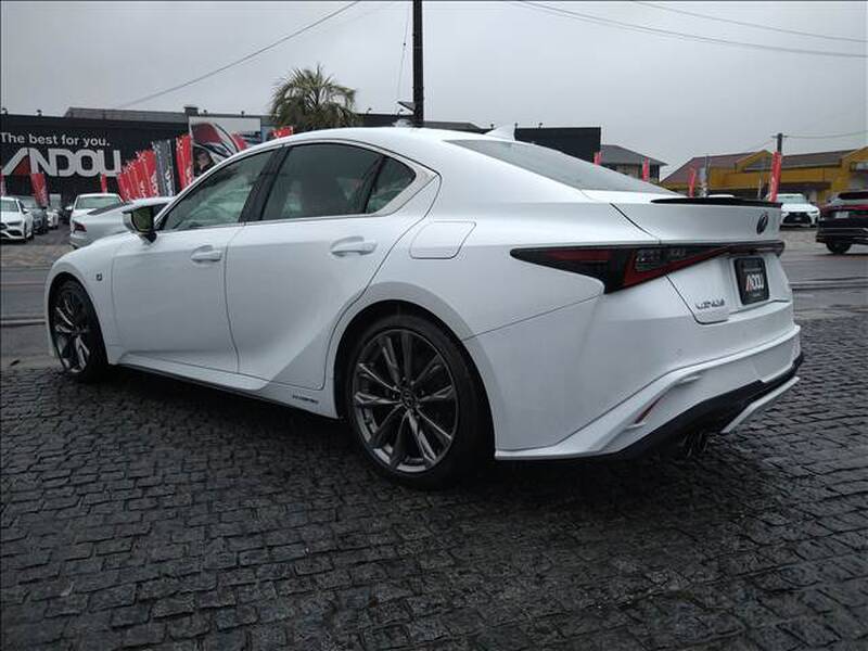 LEXUS IS