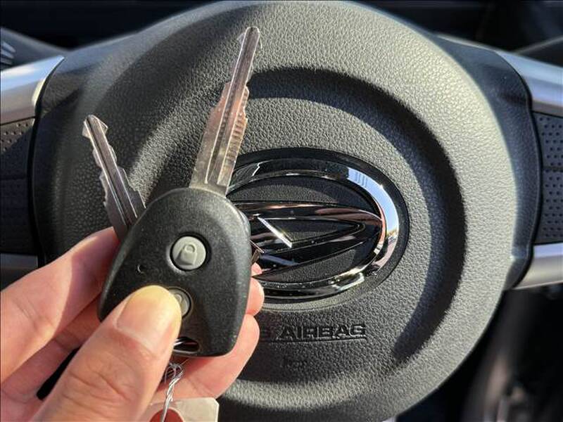DAIHATSU WAKE
