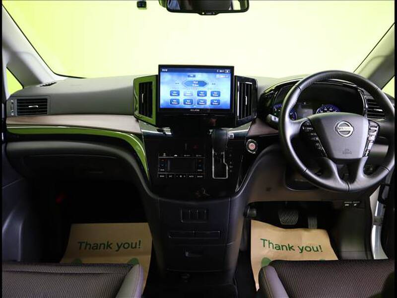 NISSAN ELGRAND