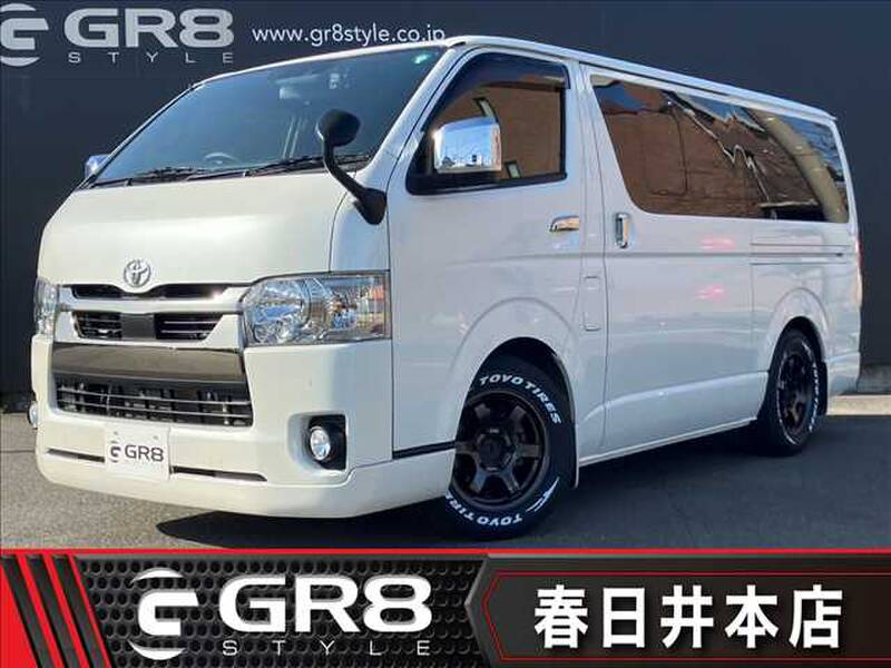 TOYOTA HIACE VAN