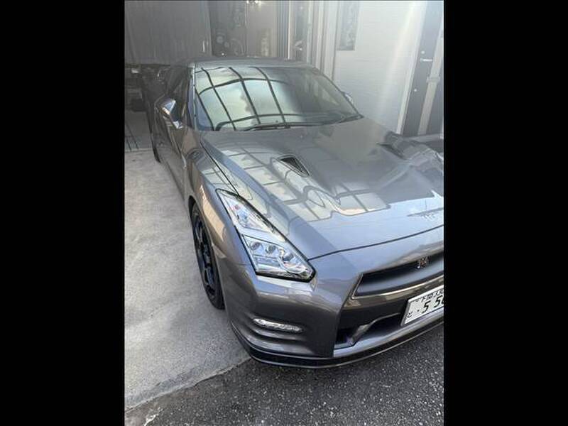 NISSAN GT-R