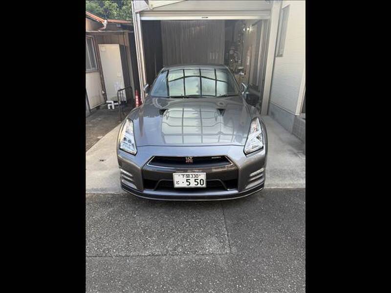 NISSAN GT-R