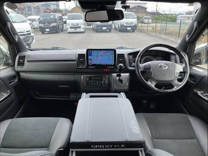 TOYOTA REGIUS ACE VAN