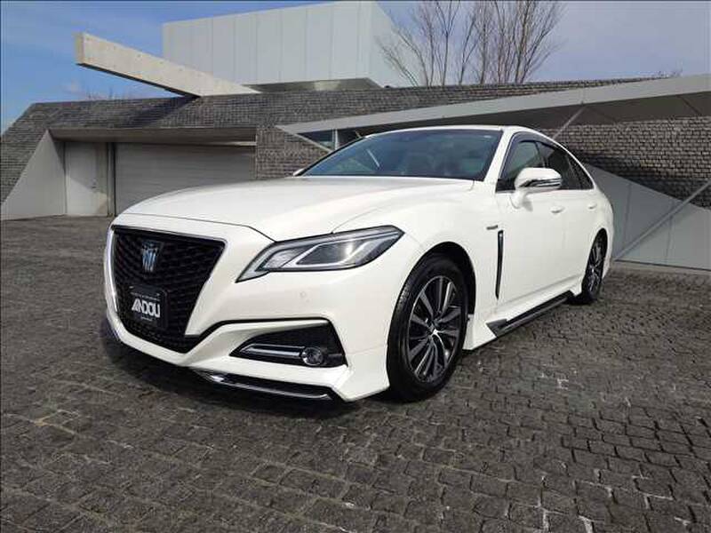TOYOTA CROWN