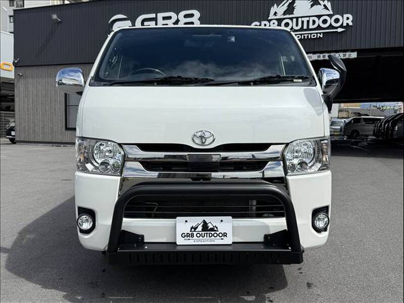 TOYOTA REGIUS ACE VAN