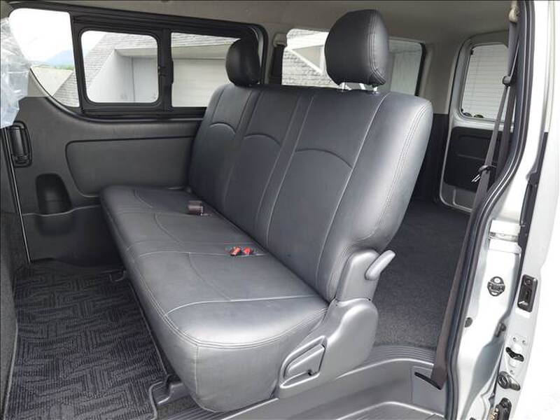 TOYOTA REGIUS ACE