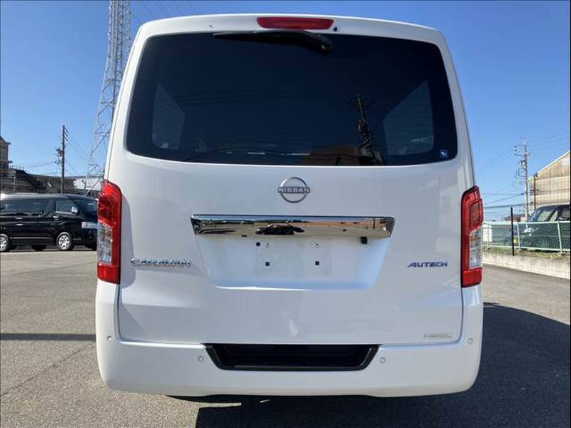NISSAN CARAVAN (URVAN)