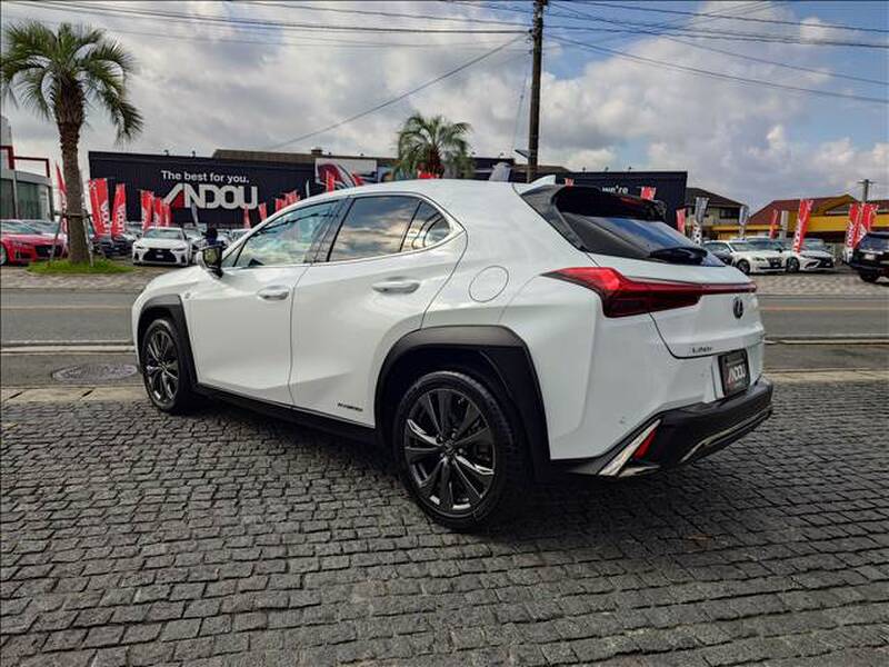 LEXUS UX