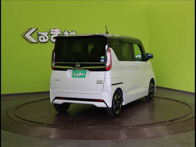 NISSAN ROOX