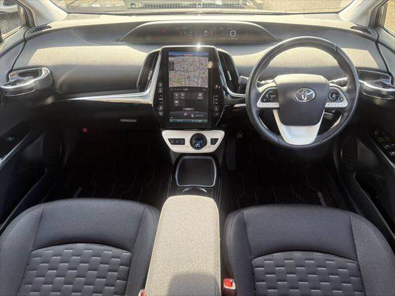 TOYOTA PRIUS PHV