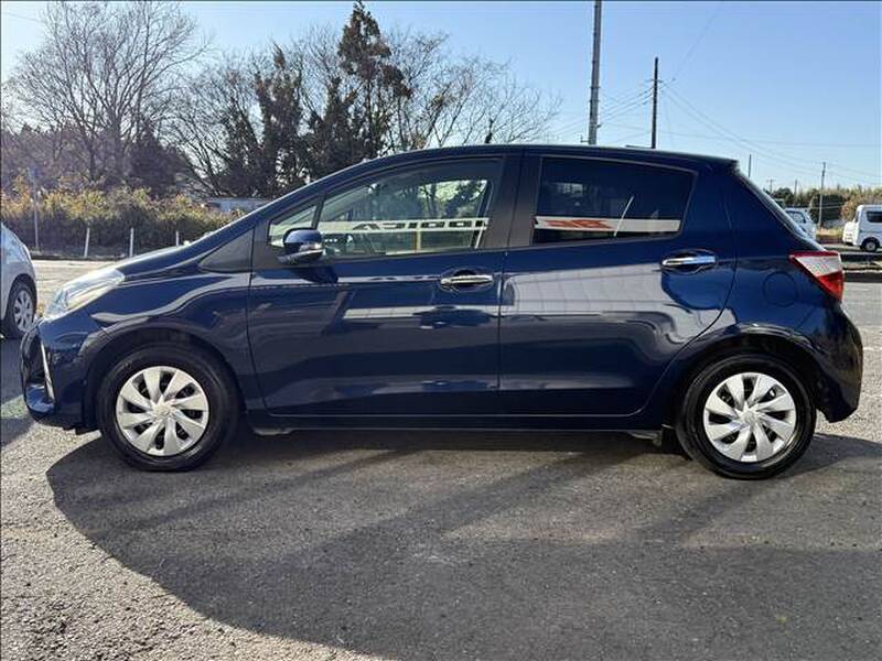 TOYOTA VITZ (YARIS)