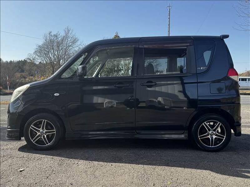MITSUBISHI DELICA D2
