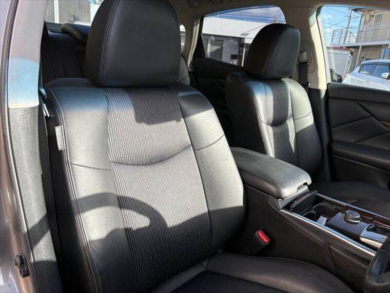 NISSAN FUGA