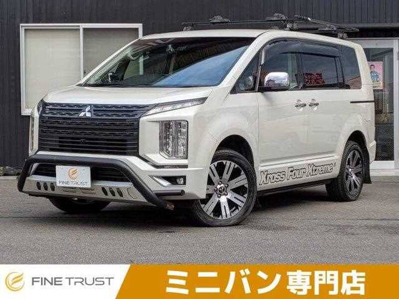 MITSUBISHI DELICA D5