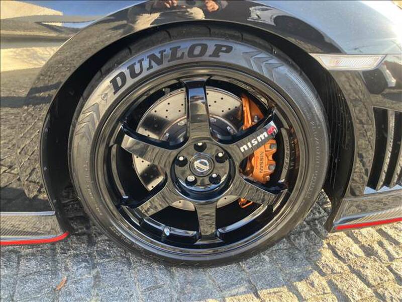 NISSAN GT-R