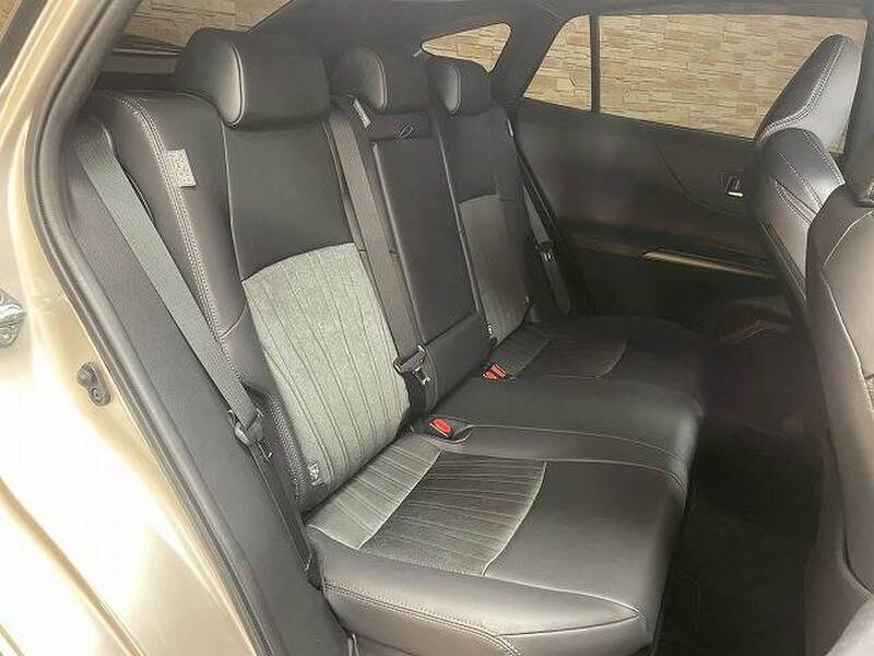 TOYOTA HARRIER HYBRID