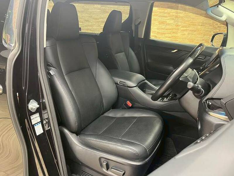 TOYOTA VELLFIRE HYBRID