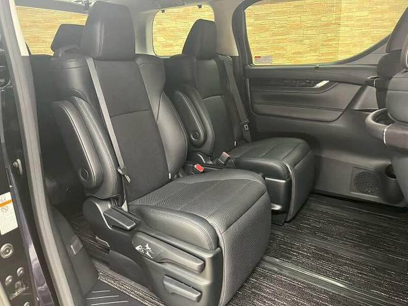 TOYOTA VELLFIRE HYBRID