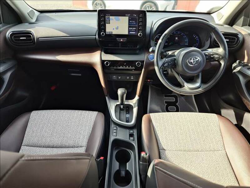 TOYOTA YARIS CROSS
