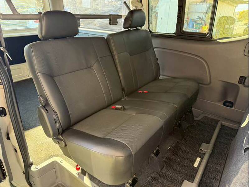 NISSAN NV350 CARAVAN WAGON