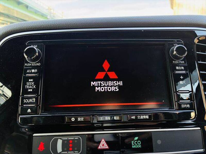 MITSUBISHI OUTLANDER PHV