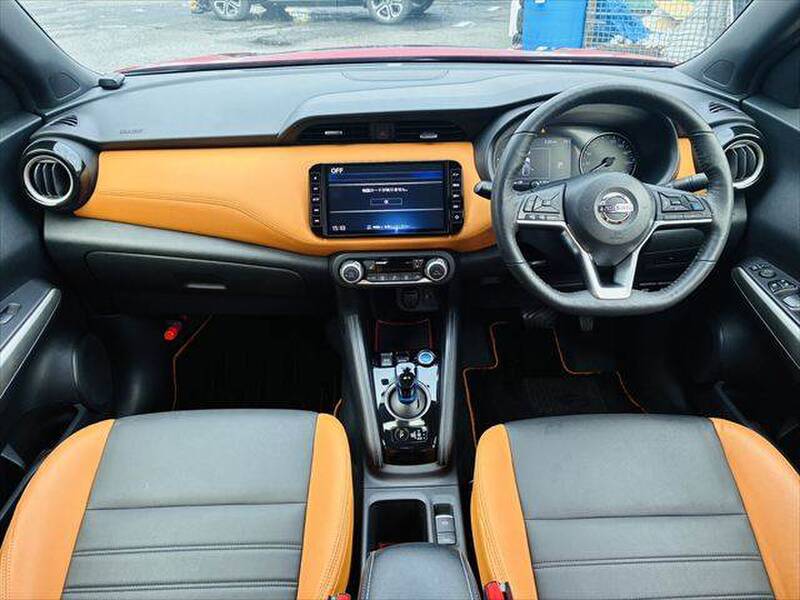 NISSAN KICKS